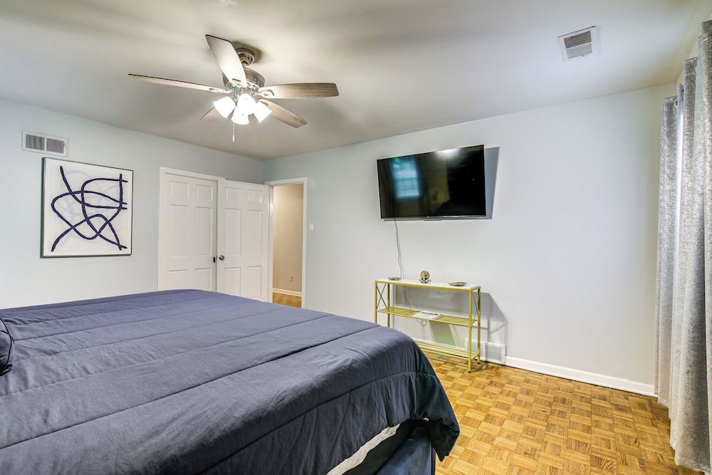 Walk to Graceland: Spacious Memphis Home!