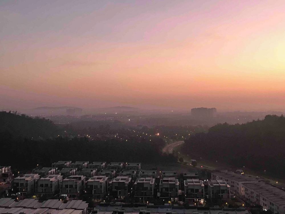 The JB House - A 5 Star Quality Home At Iskandar Puteri