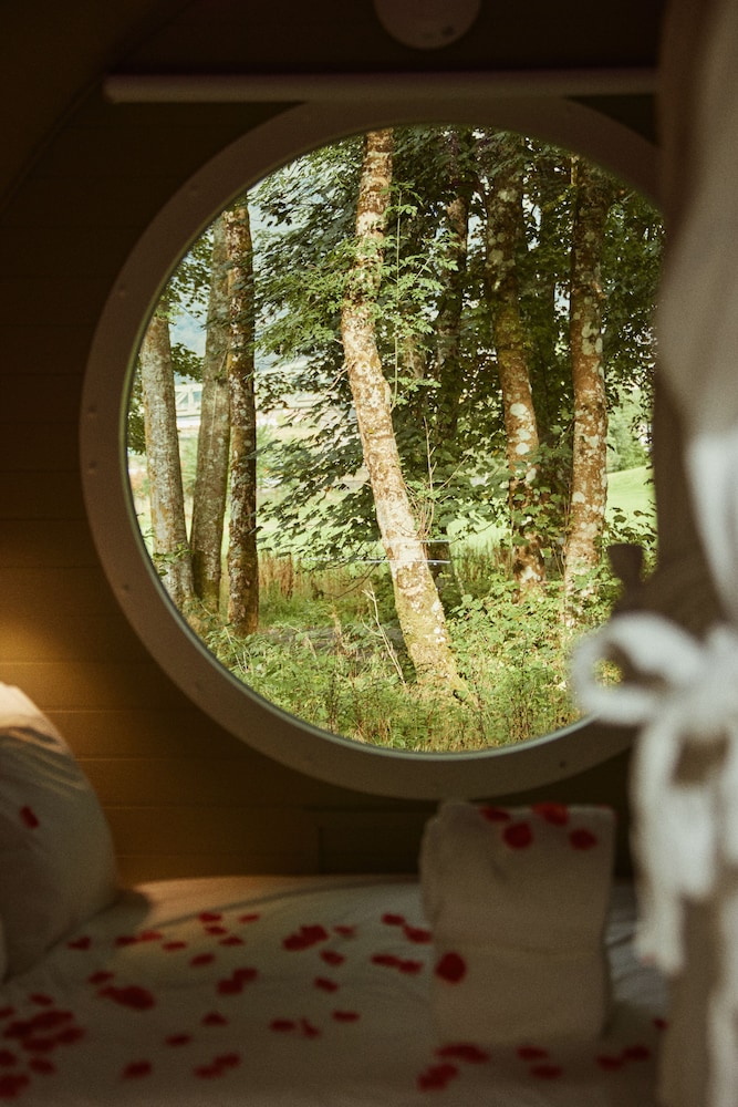 RiverBeds Lodges with Hot Tubs