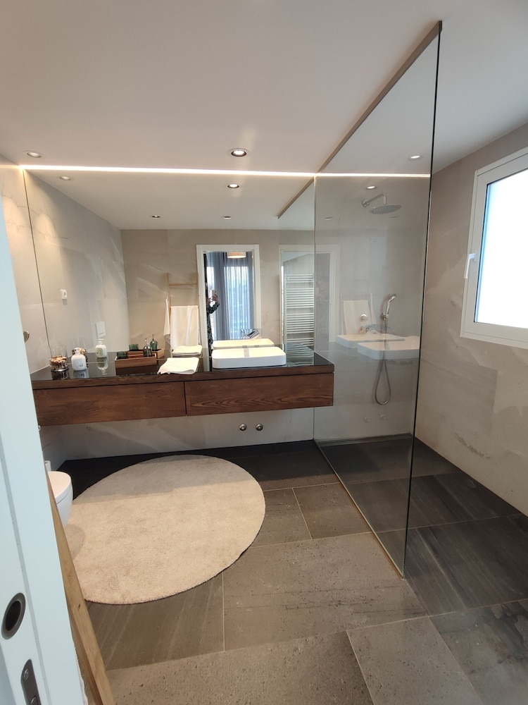 2 Terraces Flat River and Marina View