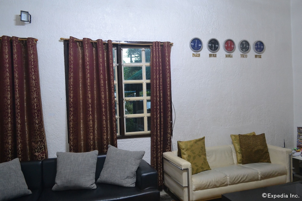 Dee GuestHouse