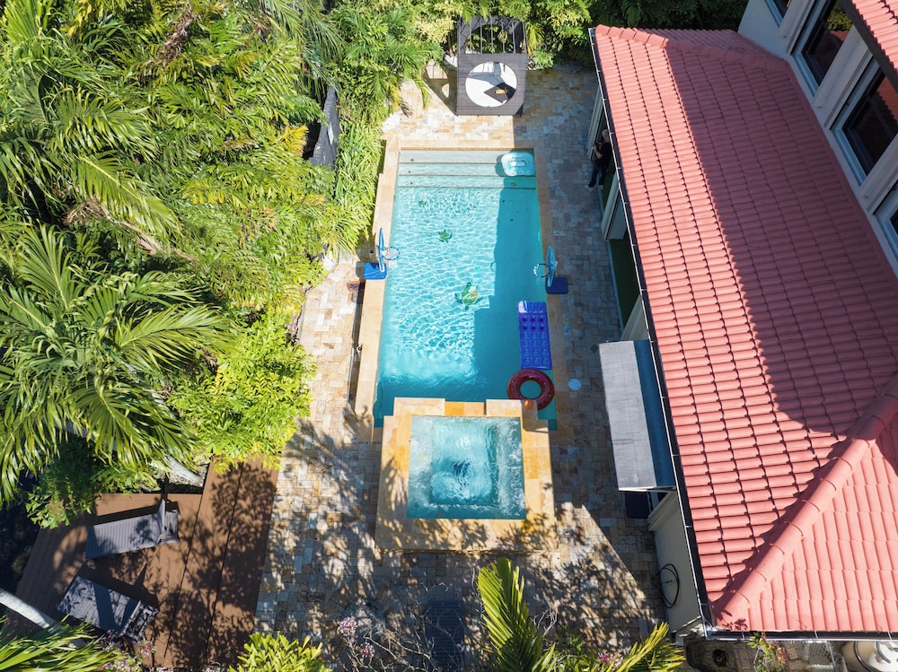 Ethereal Oasis Miami - Heated Pool Spa & Cinema - Prime for Groups