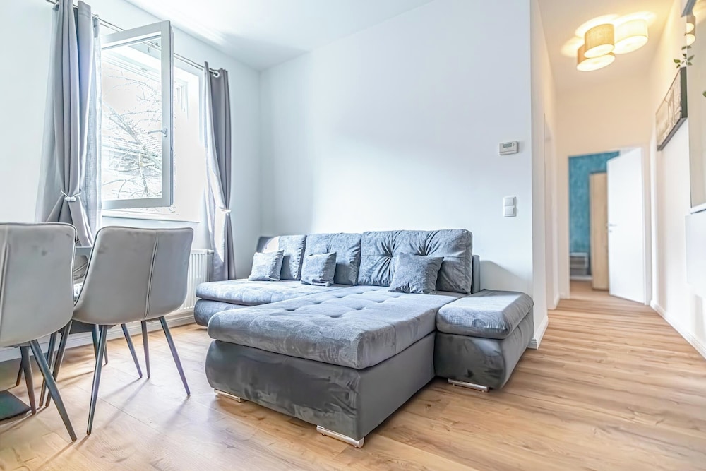 Sweet 2BR 1LR Apartment Donaustadt