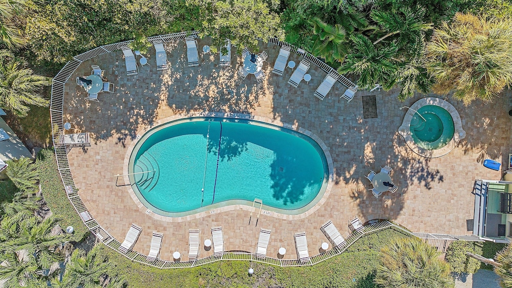 Beach Haven 2 Bedroom Condo
