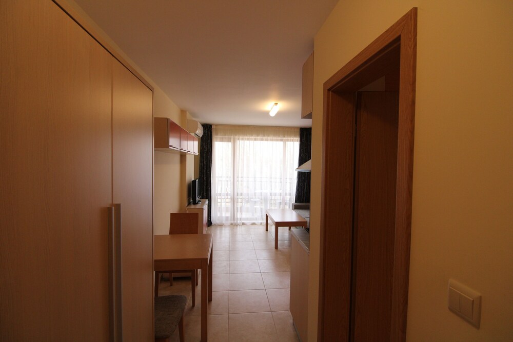 River Park - Menada Apartments