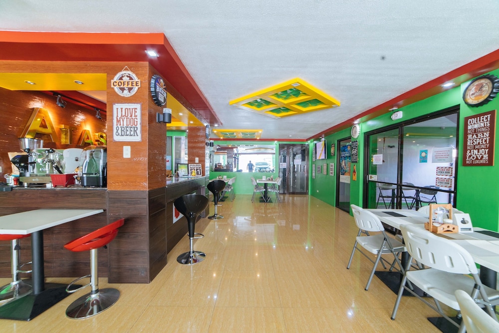 RedDoorz near Notre Dame University Gensan view 5