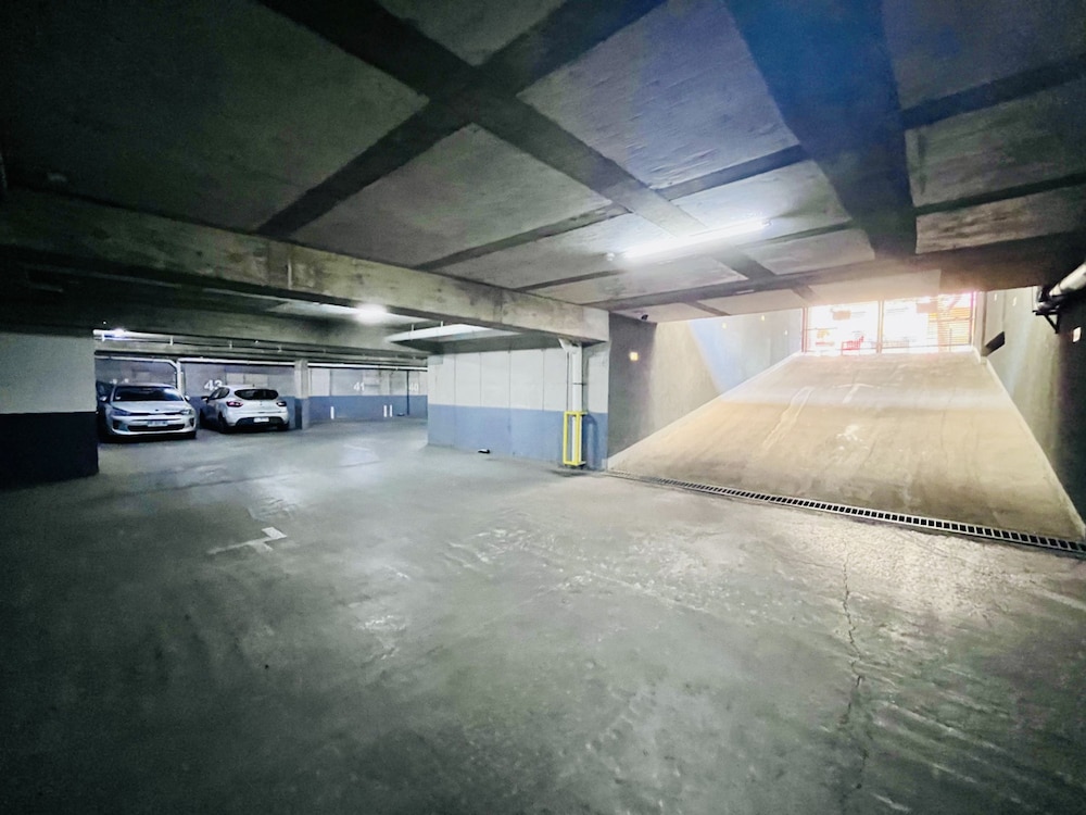 Urbano Art Stico Santa Elvira Laundry Parking Terrace