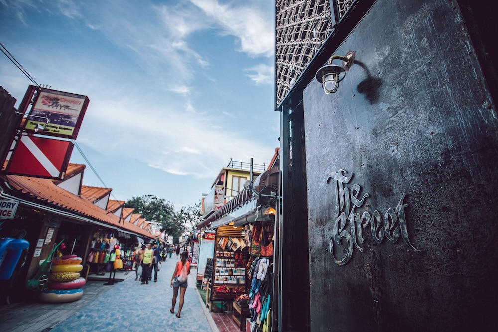 The Street Hostel Koh Lipe - Adult Only