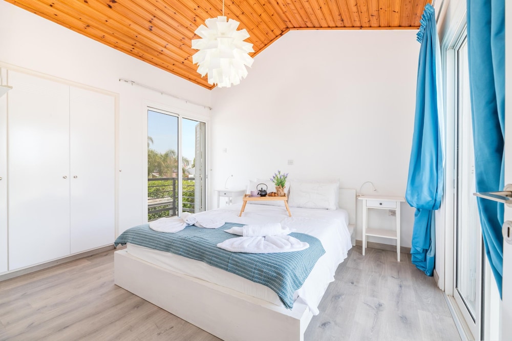 La Casa De Louie in Ayia Napa