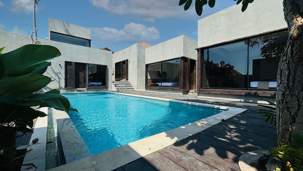 Le Ciello Resort Canggu Batu Bolong