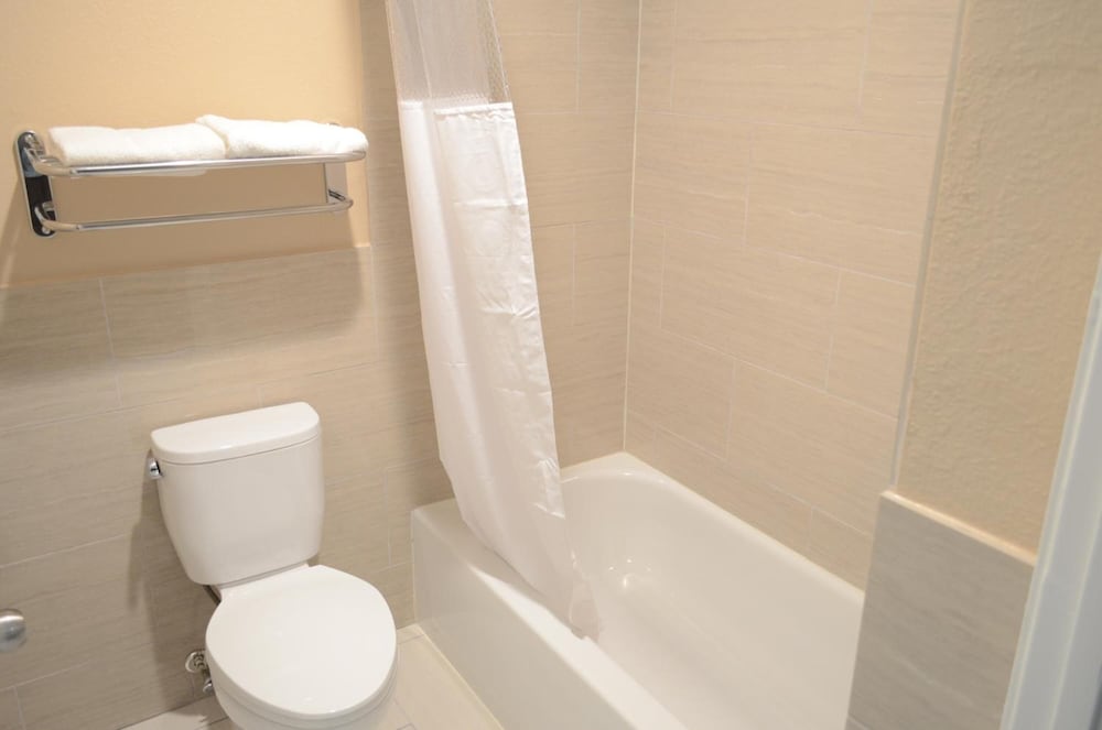 Regency Inn - Property Image 22