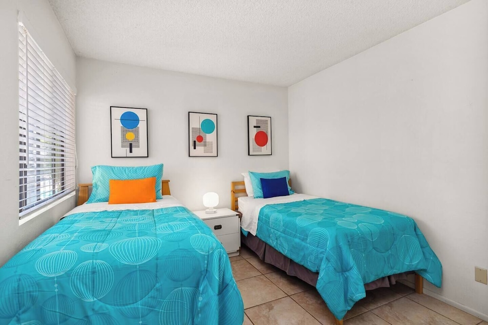 @ Marbella Lane - Gem w/ Outdoor Fun Pool & Trails