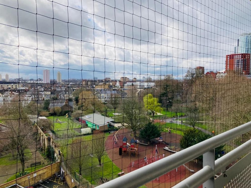 A Skyhigh Stay for 2 in Vauxhall London
