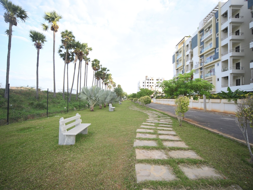 OYO 16507 The Lawns view 5