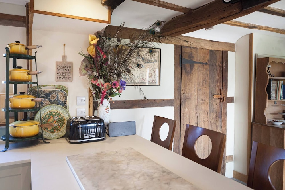 Lakeside Sussex Retreat