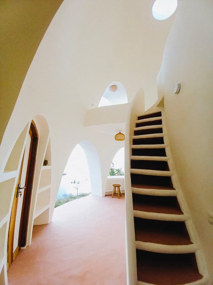 Mentigibay Dome Villa Lombok