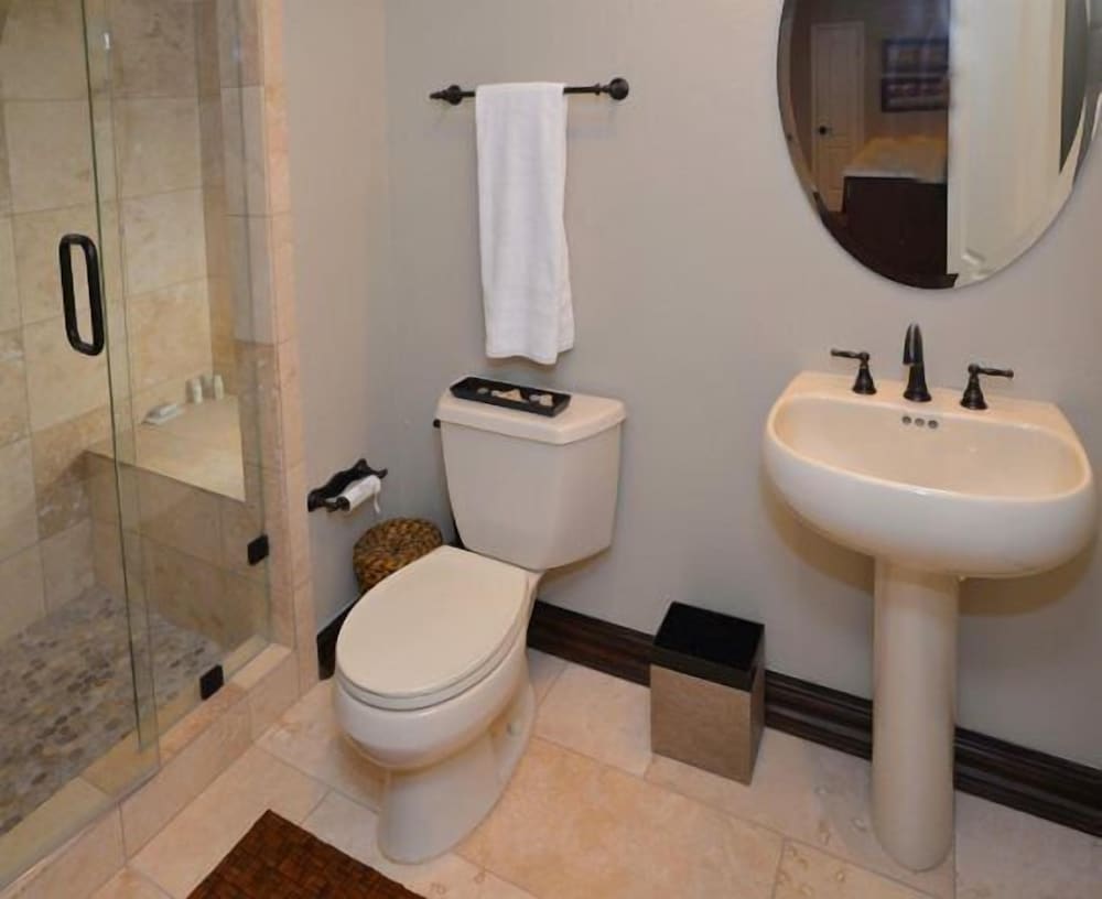 Edwards Vacations - Arrowhead Village Condo - 104 Seasons Lodge - Property Image 6