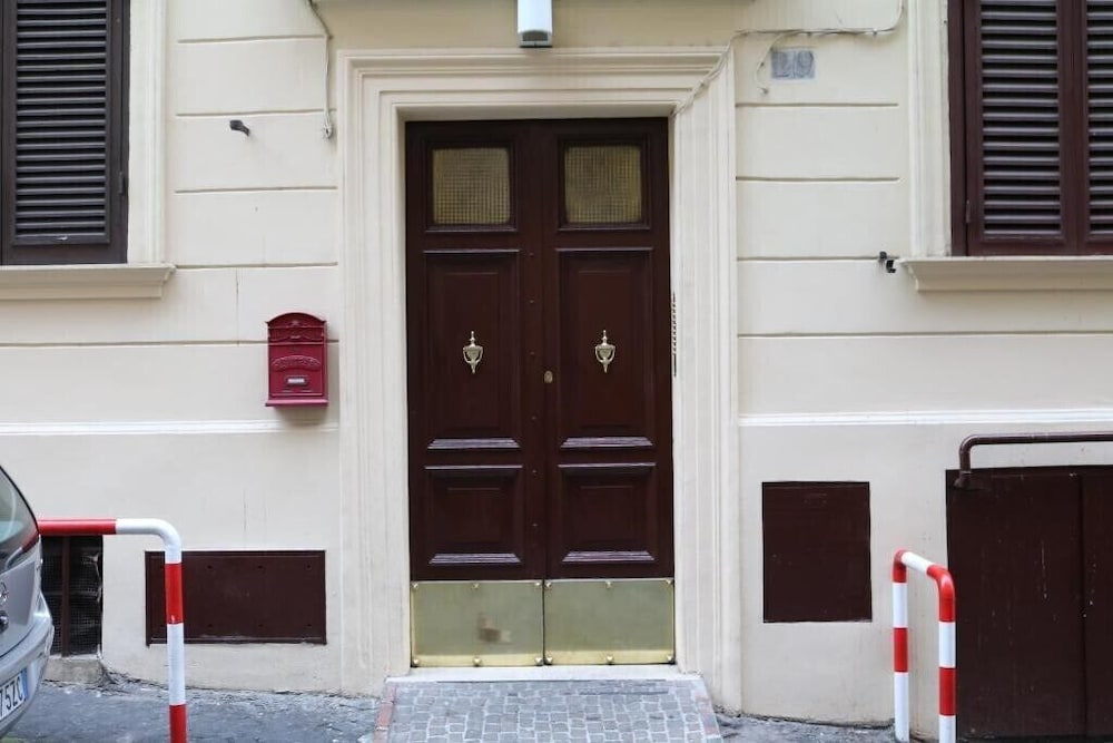 Gianicolo's Hill Suite Apartment