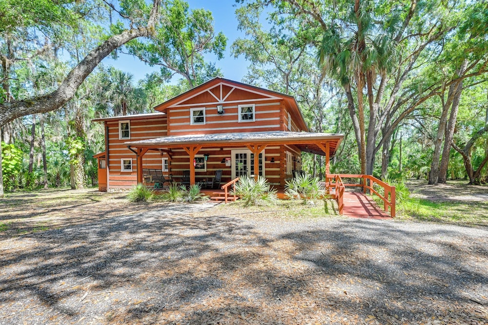 Spacious Sebring Family Cabin w/ Fun Barn + Yard!