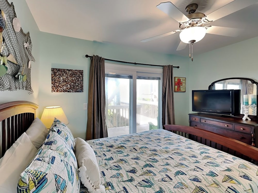 Sunshiny Daze by Topsail Realty