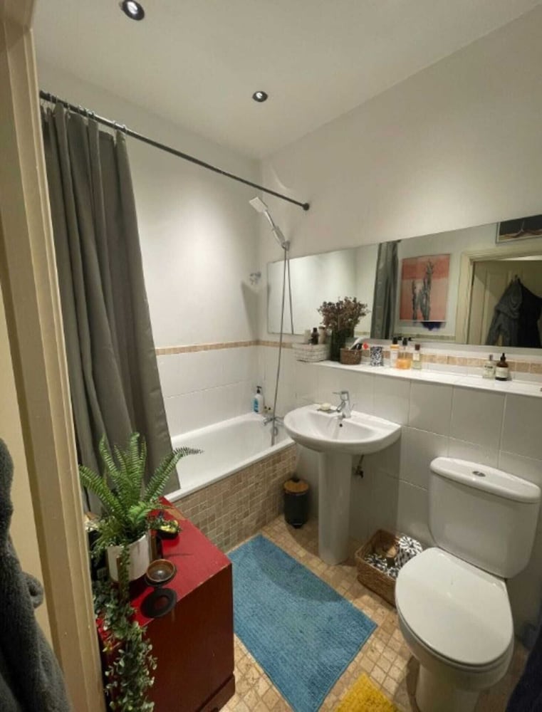 Stylish & Homely 1BD Flat, 1min to Clapton Sqaure!