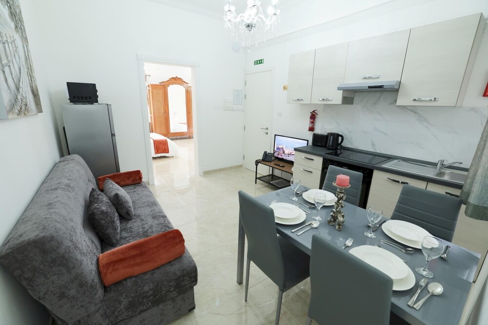 Deluxe Apartment in Di Valentina Guesthouse Apt 3 view 3