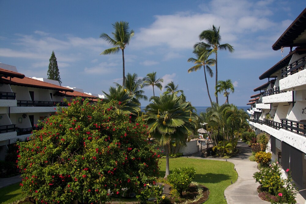 Almost Ocean Front - Beautiful Woodwork - Top Floor - Vrkcv