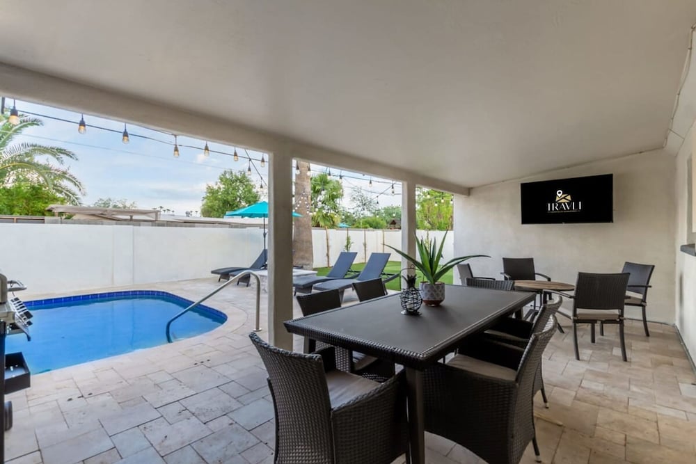 Desert Sands Heated Pool Firepit Old Town Putt Grn