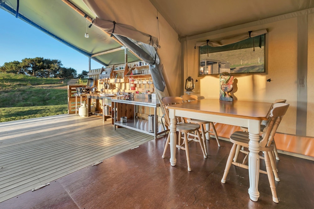 Luxury Under Canvas