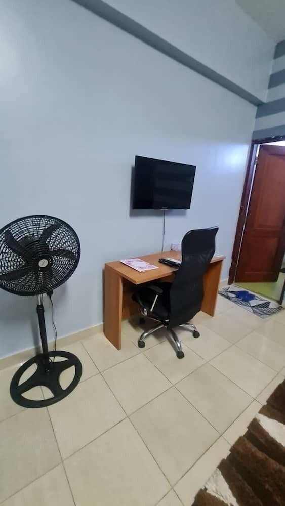 Queen Rentals - Studio Apartments Masaki view 5