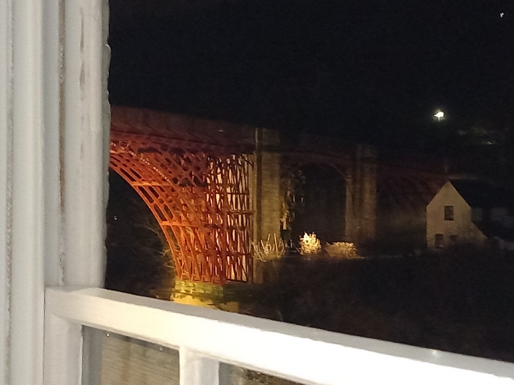 Ironbridge View Townhouse