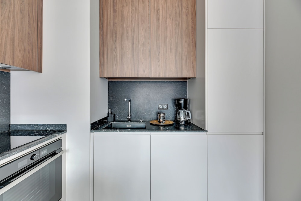 Lion Apartments - Apartments & Studio