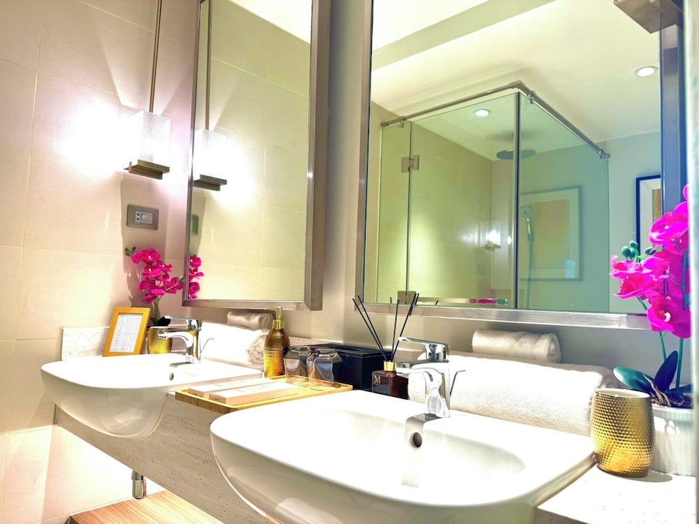 Hotel Residences at Acqua