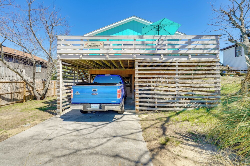 1 Mi to Avalon Pier: Charming Coastal Cottage!