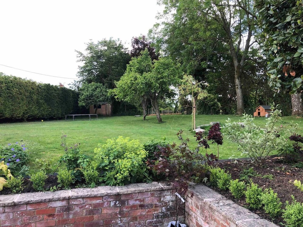 Marlborough Vacations - Perfect Cottage Hideaway in the Divine Pewsey Vale - Property Image 5