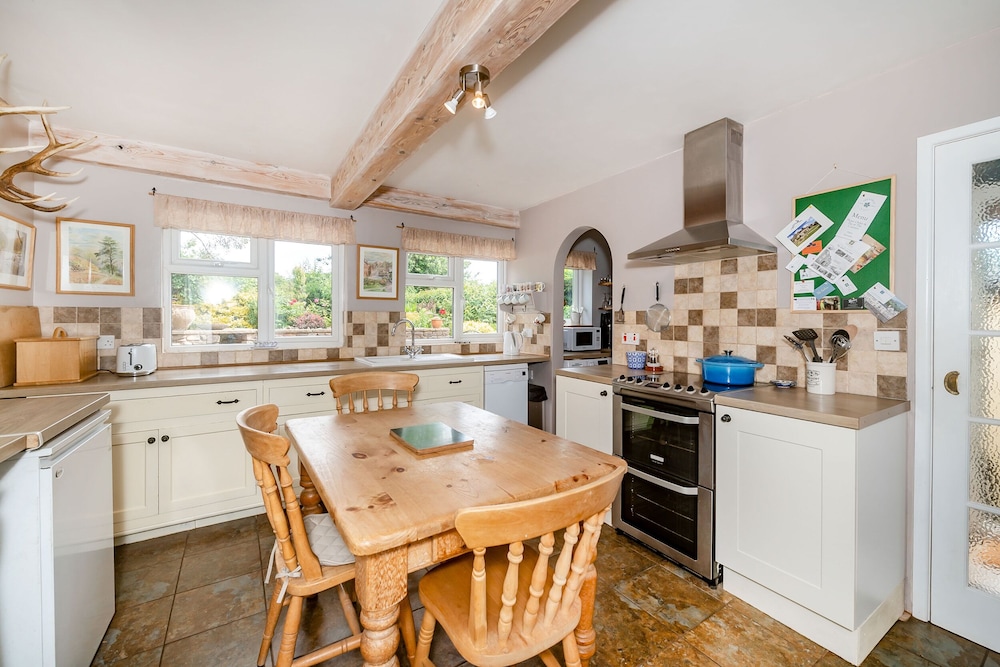 4 Bishops Cottages