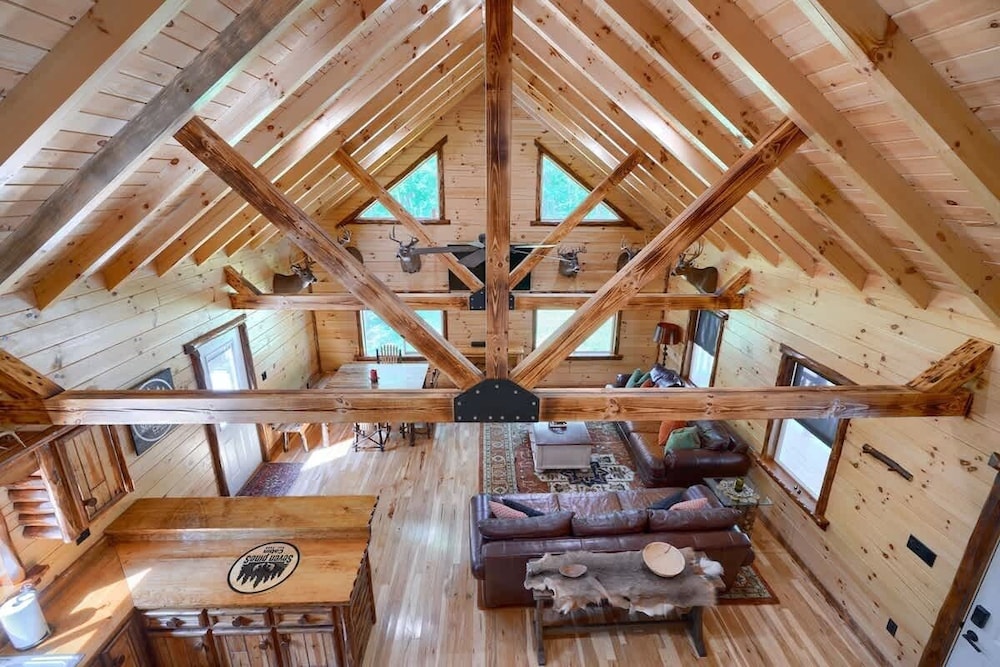 Seven Pines Cabin - Secluded in Hocking Hills