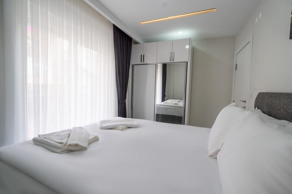 Apartment With Balcony Close to Beach in Muratpasa