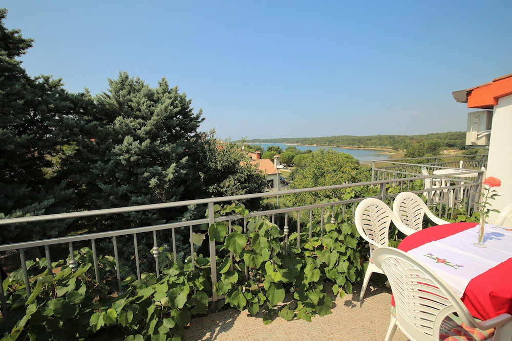 House Coki view 3