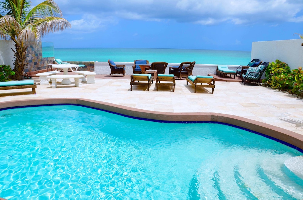 Caprice 14 Cable Beach Luxury Villa