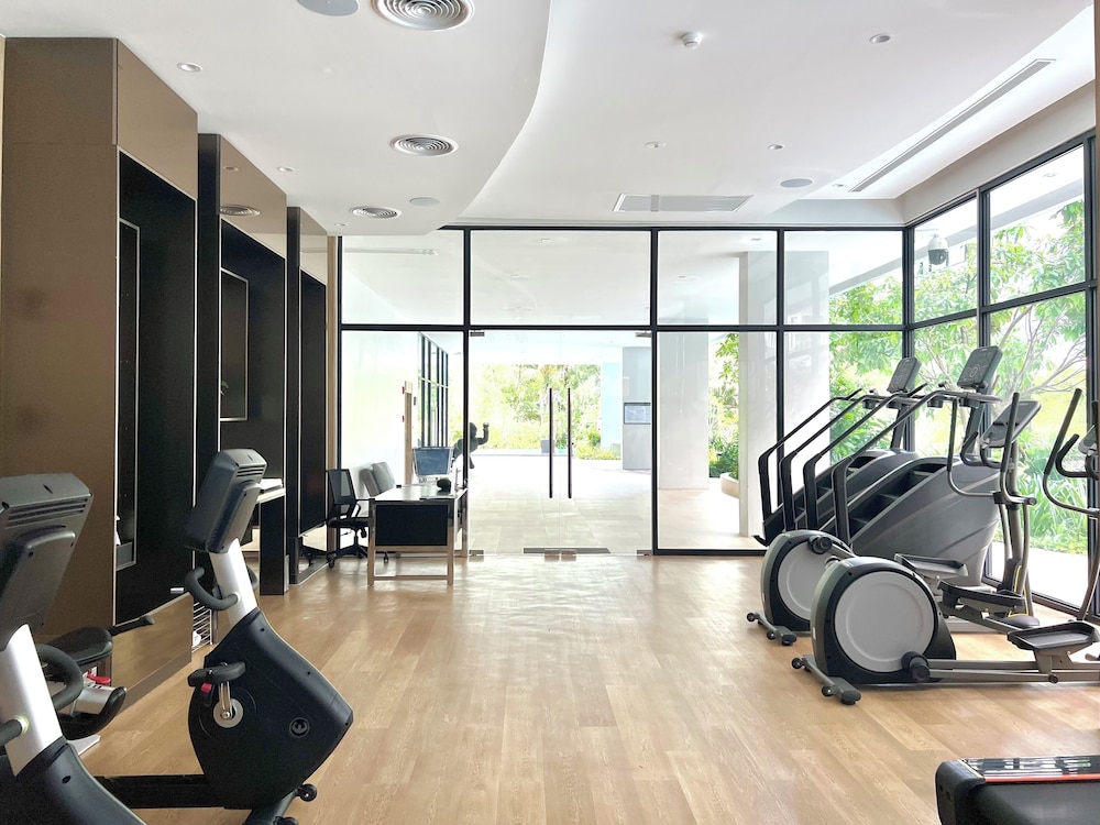 1BR 5Min Walk to BeachPool&Gym C243