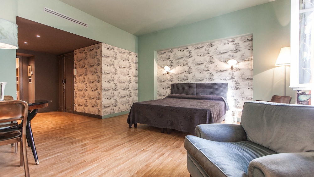 Rental in Rome Suite Spanish