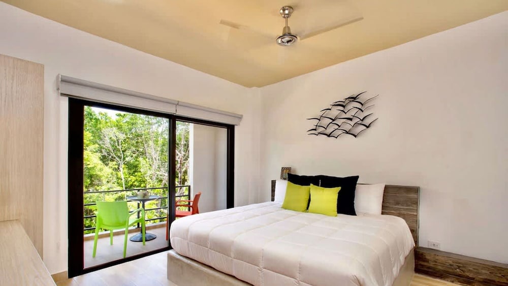 3Br Exclusive TH w Spacious Roof Private Pool