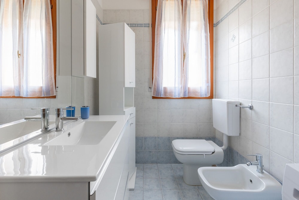 Bologna Modern Apartment by Wonderful Italy