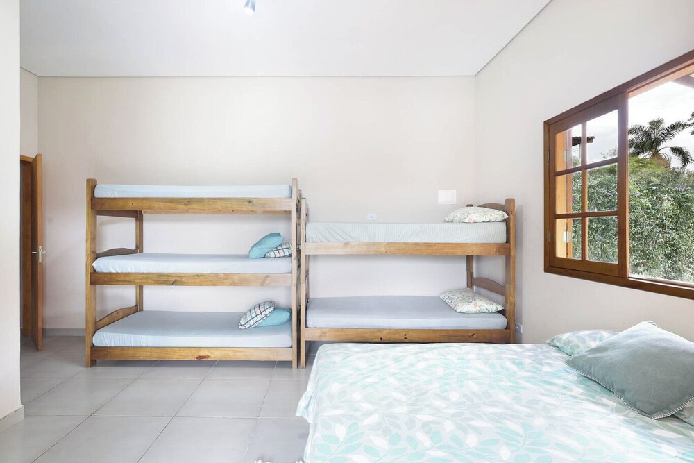 Ch Cara com Piscina Churrasq e Wifi pet Friendly