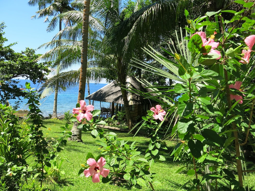Camiguin Volcan Beach Eco Retreat & Dive Resort