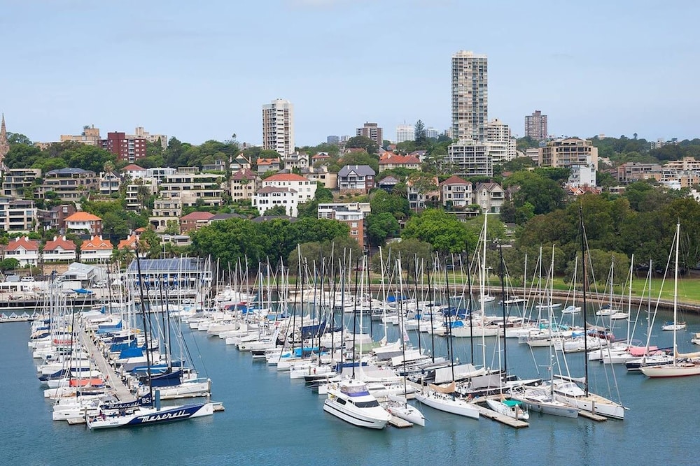 Elizabeth Bay Home With a View Rooftop Pool
