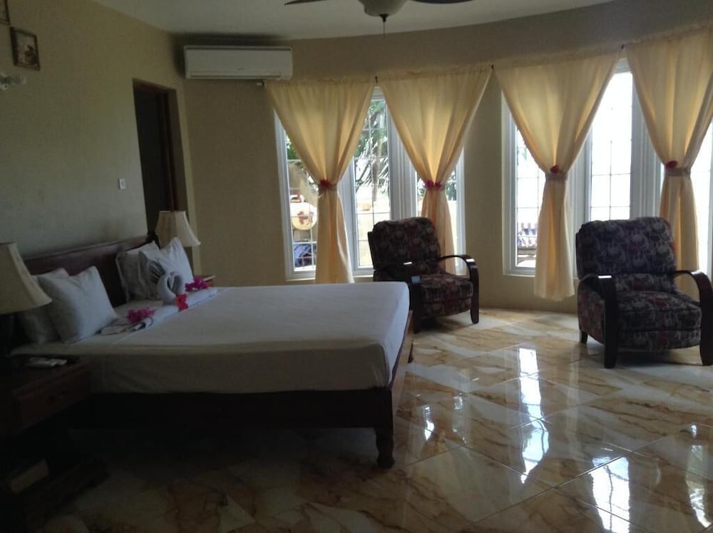 Waters Edge Guest House