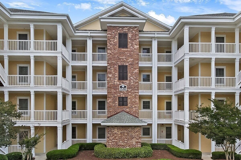 Magnolia Pointe Luster Leaf 4825-102 3 Bedroom Condo