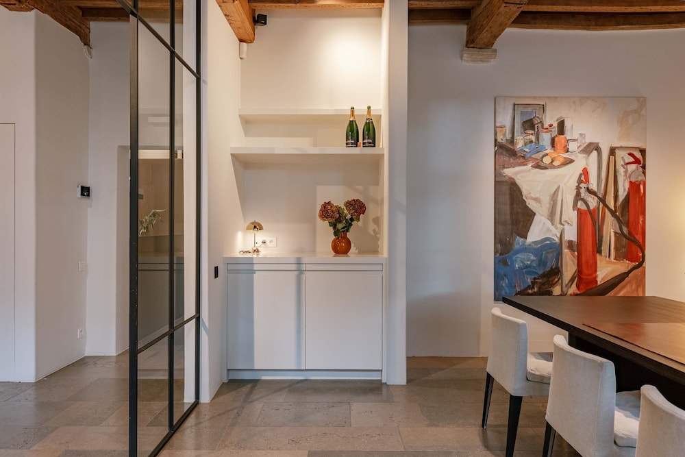 Huswell - Architect gem in the Heart of Ghent
